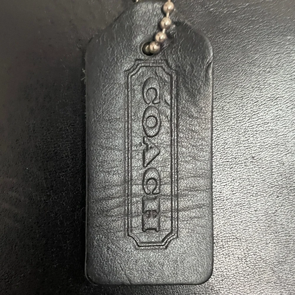 VTG COACH ATTACHE